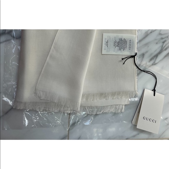 GUCCI GG LOGO WOOL AND SILK SCARF - Picture 14 of 16